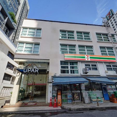 Upar Hotels Sukhumvit 11 Nana Bangkok Bagian luar foto